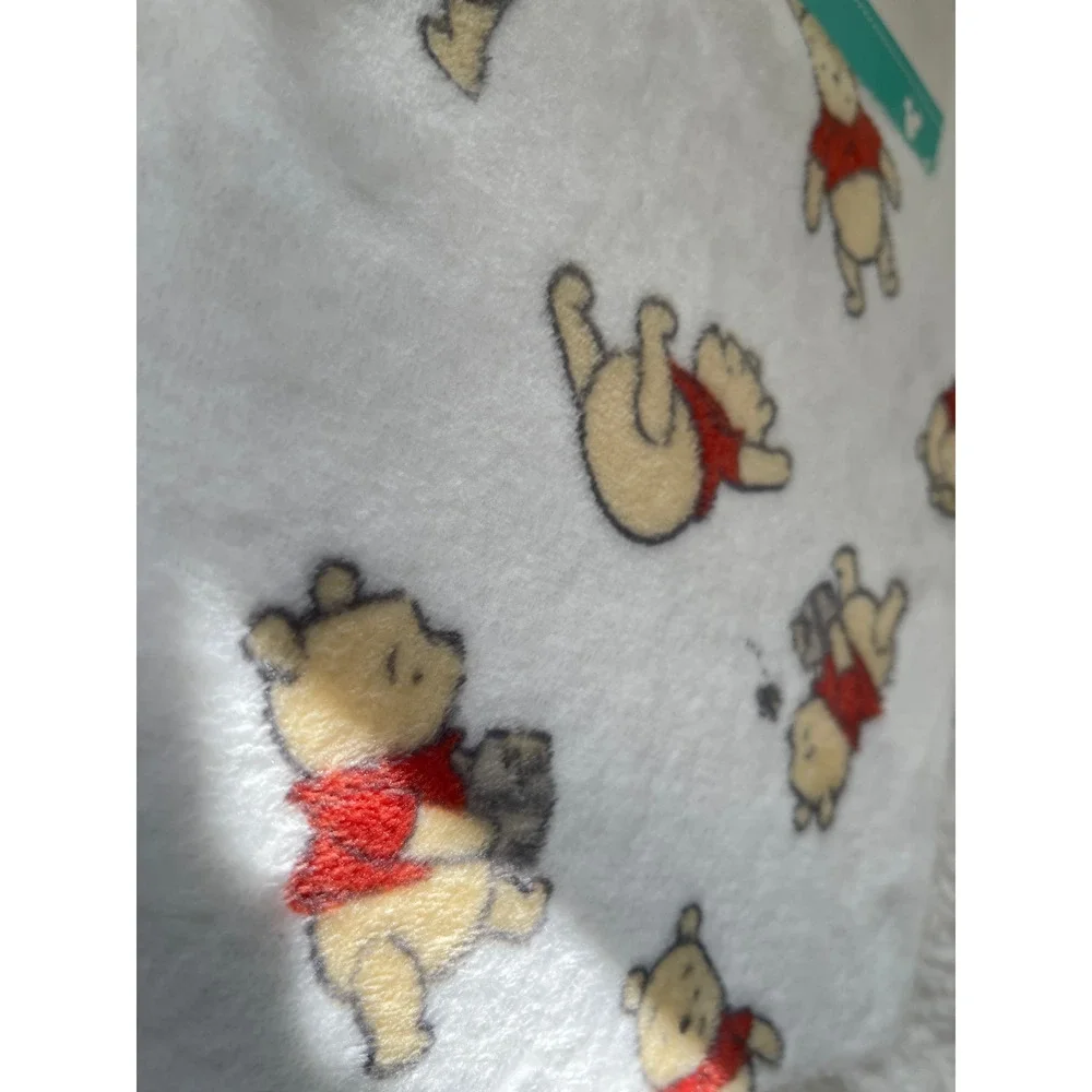 Disney Baby Winnie the Pooh White Plush Blanket Soft Cozy Blanket 30 x 40 NEW